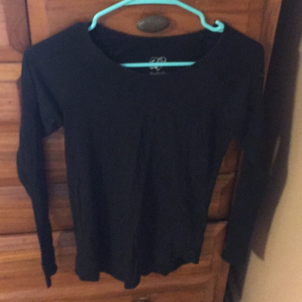 Black shirt